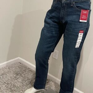Levi's Men's Relaxed Fit Dark Blue Jeans